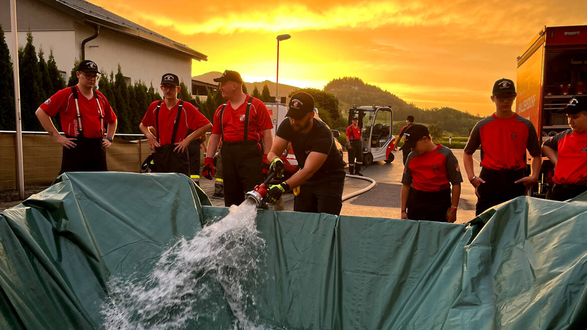ÜBUNG WALDBRANDBEKÄMPFUNG