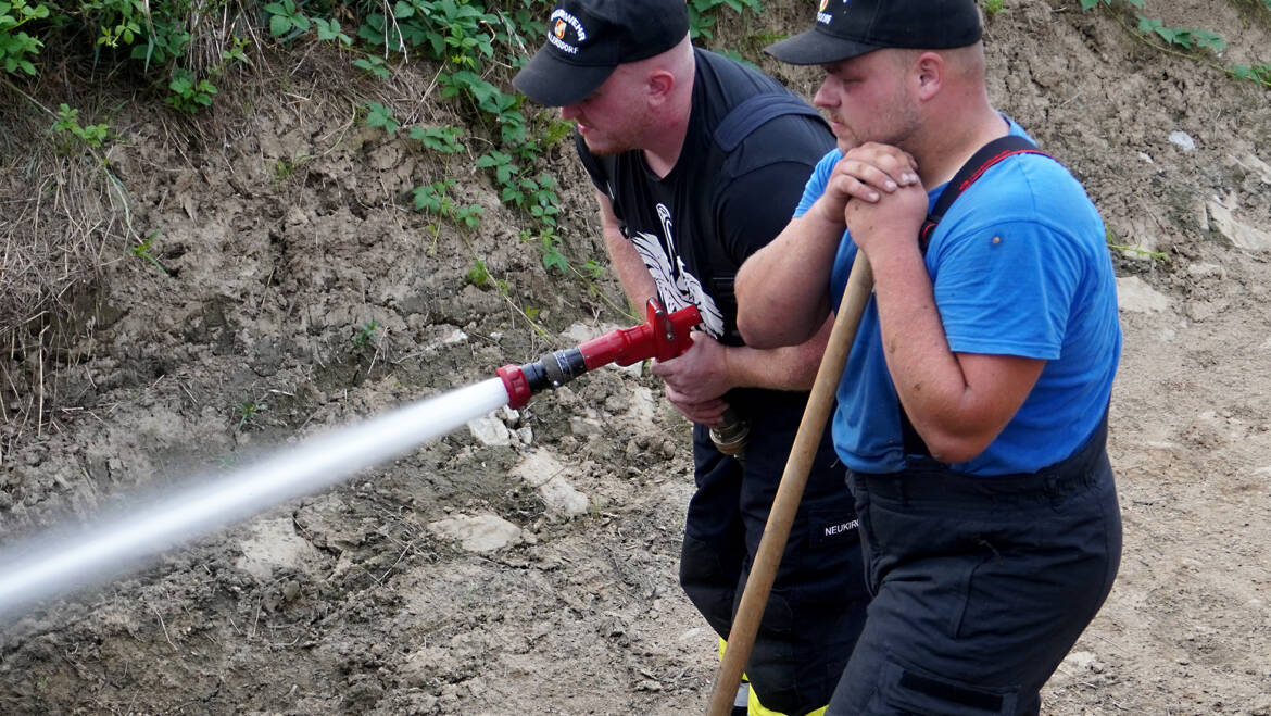 UNTERSTÜTZUNG DER GEMEINDE