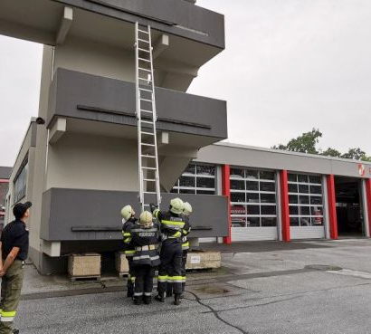 NEUE TRUPPFÜHRER IN DER FEUERWEHR